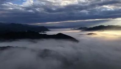 Kızılırmak nehrini kaplayan sis, seyrine doyulmaz manzaralar oluşturdu