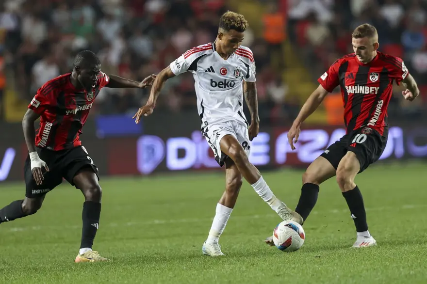 Beşiktaş, Konyaspor'u konuk ediyor (İlk 11'ler belli oldu) 3 Beşiktaş, Konyaspor'u konuk ediyor (İlk 11'ler belli oldu) 3