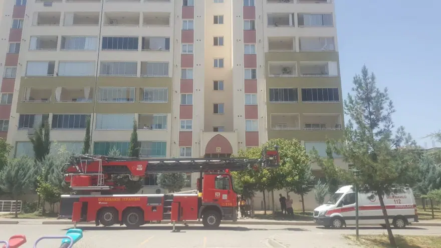 Kapısının önüne 10 gündür çöp koymayınca evine çilingirle girildi 3 Kapısının önüne 10 gündür çöp koymayınca evine çilingirle girildi 3
