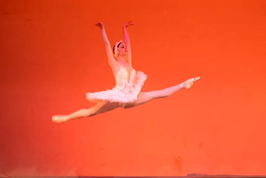 Balenin yıldızları yer çekimine meydan okudu 8 Balenin yıldızları yer çekimine meydan okudu 8