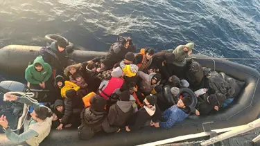 Ayvacık açıklarında 40 göçmen yakalandı