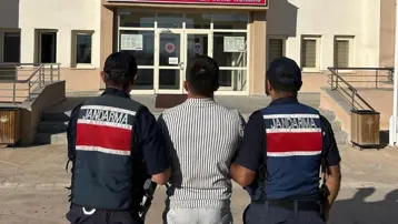 Cezaevinden firar eden 2 hükümlü yakalandı