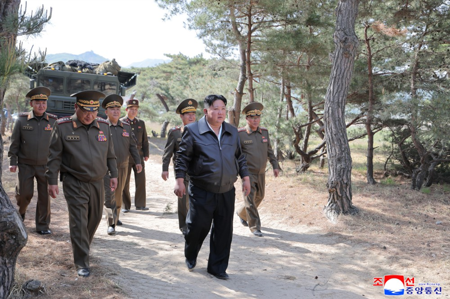 Kim Jong Un sahaya indi: Nükleer karşı saldırı hazırlığı başladı 5
