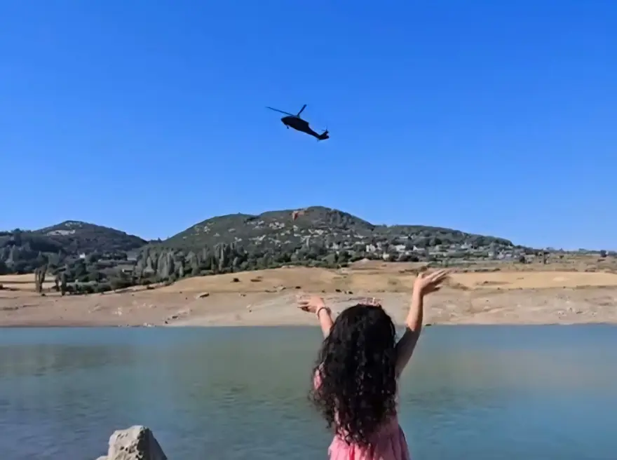 Hifa'nın mutlu anı: Sikorsky pilotundan küçük çocuğa selam 1