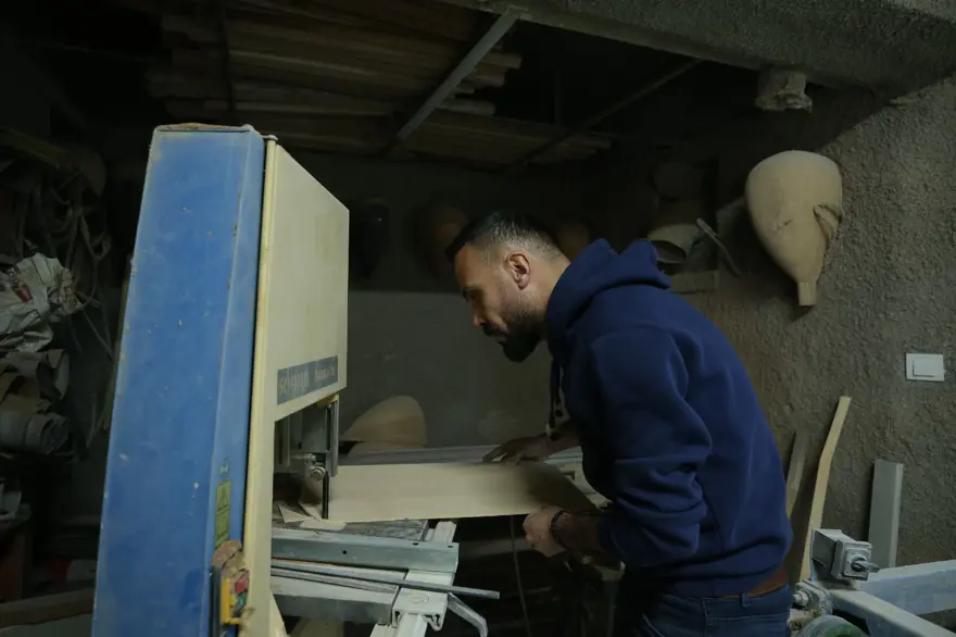 20 yıldır kendi atölyesinde üretiyor: Dut ağacından yapıyor; İngiltere, Almanya, Hollanda ve Kanada'ya gönderiyor 11