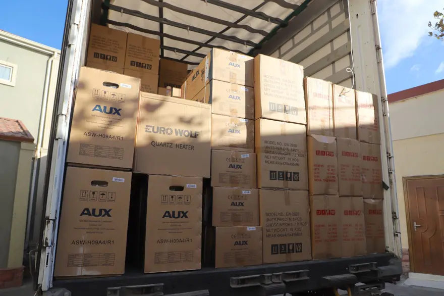 Azerbaycan'dan Türkiye’deki depremzedeler için 18 tonluk yardım 1