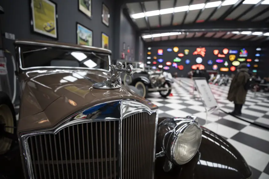 Klasik otomobil ve motosiklet müzesi Key Museum tarihe ışık tutuyor 14