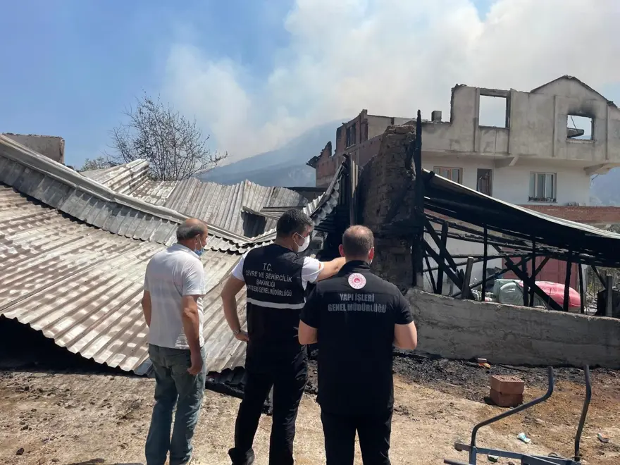 BAKAN KURUM: 7'Sİ KONUT 12 YAPI YIKIK YA DA AĞIR HASARLI 5 BAKAN KURUM: 7'Sİ KONUT 12 YAPI YIKIK YA DA AĞIR HASARLI 5