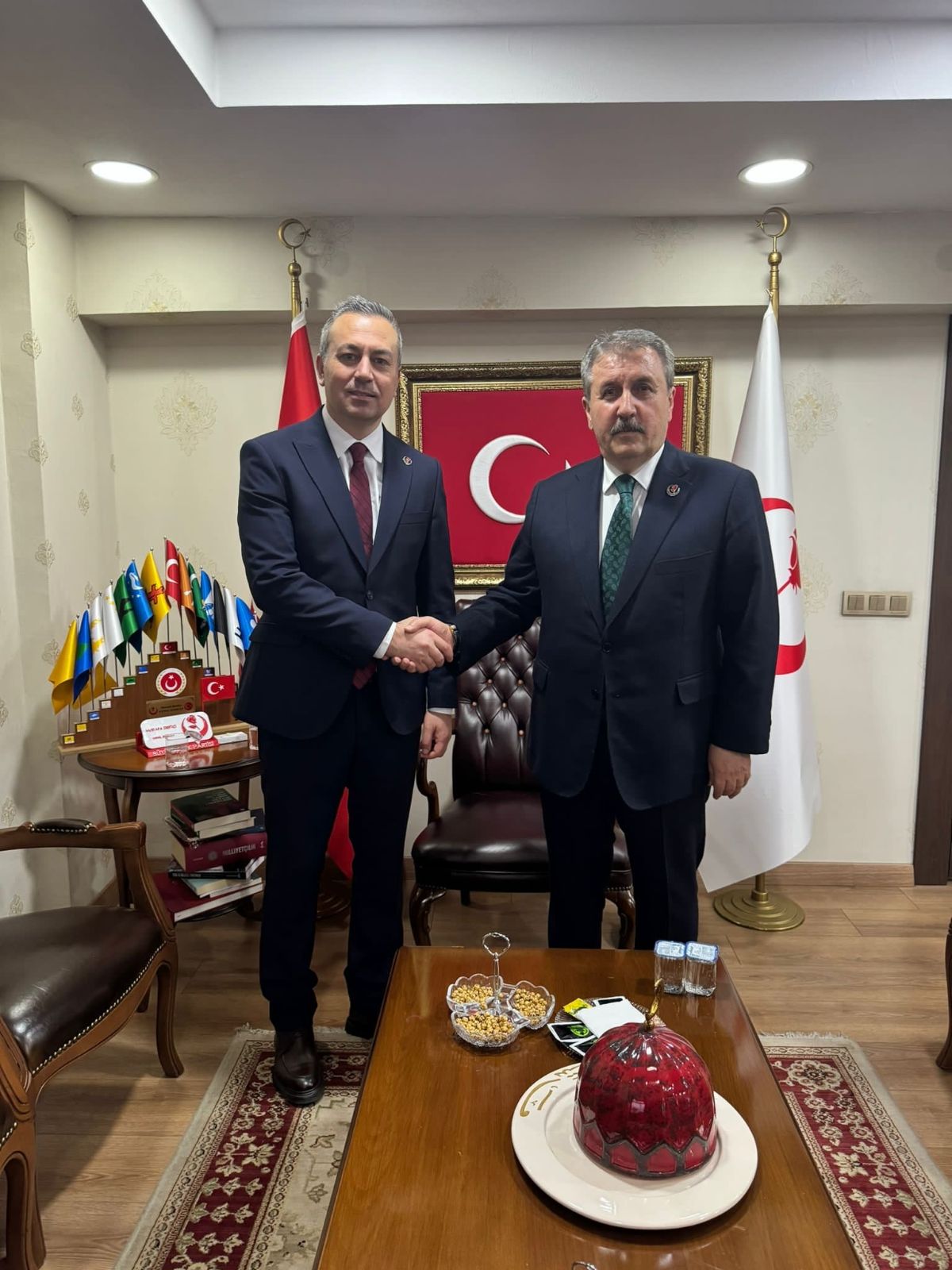 Adem Uzun kimdir? Sivas yeni Belediye Başkanı Adem Uzun kaç yaşında, hangi görevlerde bulundu?