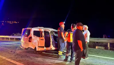 Bilecik'te ticari araç ile kamyonet çarpıştı: Bir kişi öldü, iki kişi yaralandı