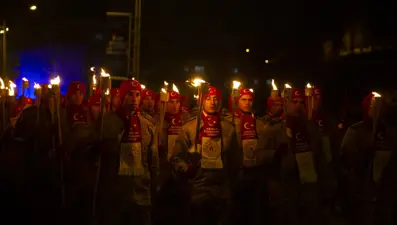 Sarıkamış şehitleri meşaleli yürüyüşle anıldı