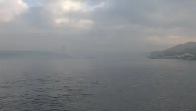 İstanbul'da sis! Boğaz'da görüş mesafesi düştü