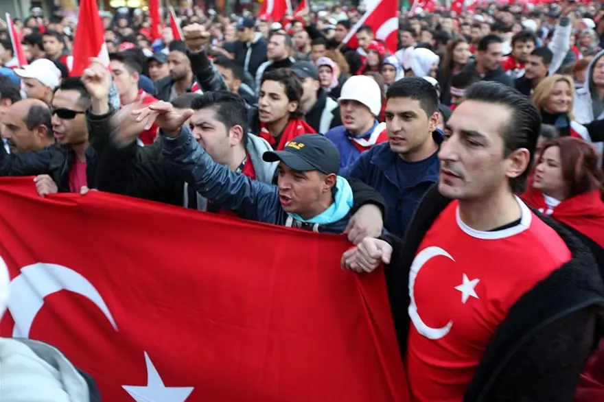 AB'nin patlamaya hazır bombası 7