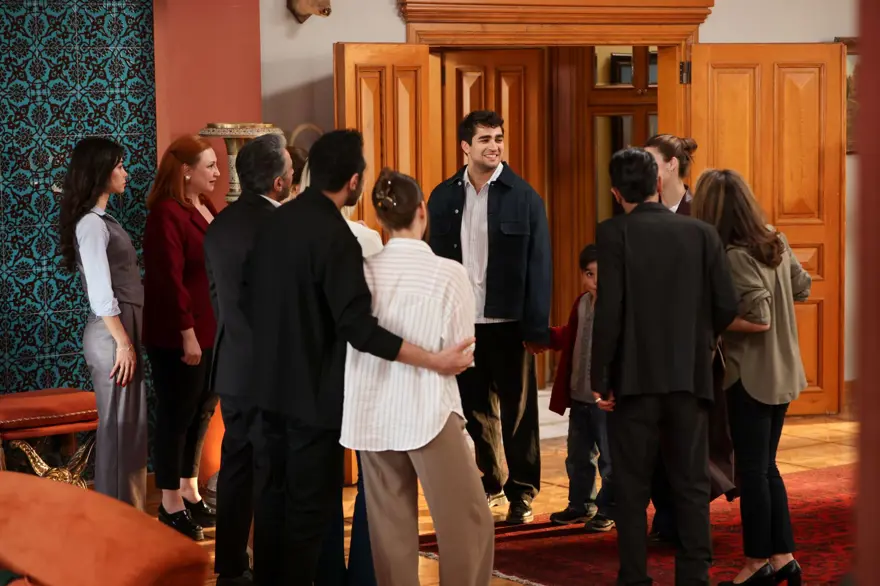 Yalı Çapkını'nda Ferit ile Seyran'ın bebek sevinci! "Halis Ağa havalara uçacak" 6