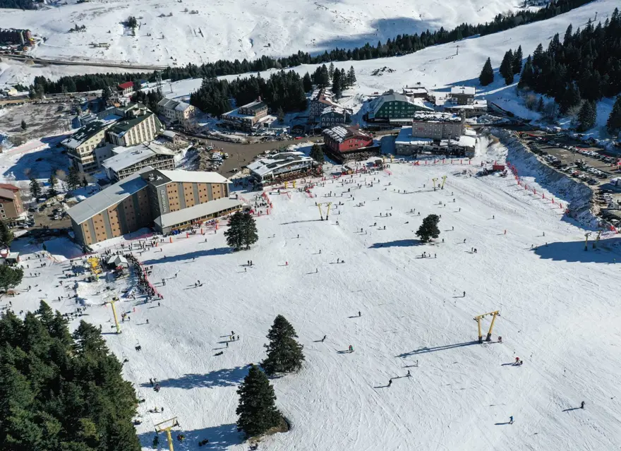 Uludağ'daki esnaf yarıyıl tatilinden umutlu 6