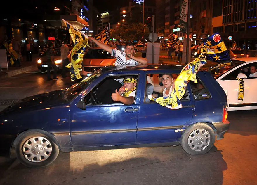 Her yer sarı lacivert 8