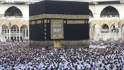 İran'da 9 yıl aradan sonra umre seferleri yeniden başladı