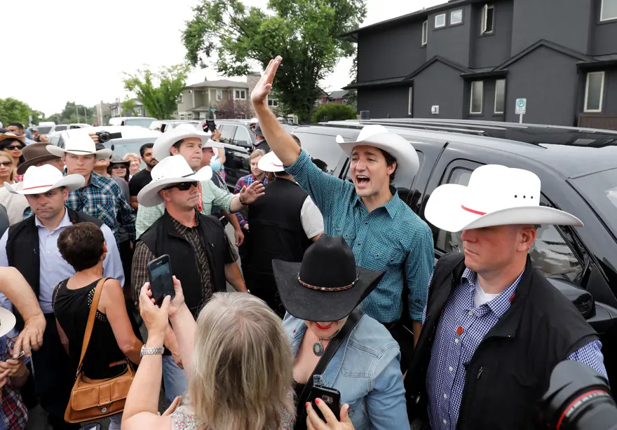 Justin Trudeau "kovboy" oldu 12