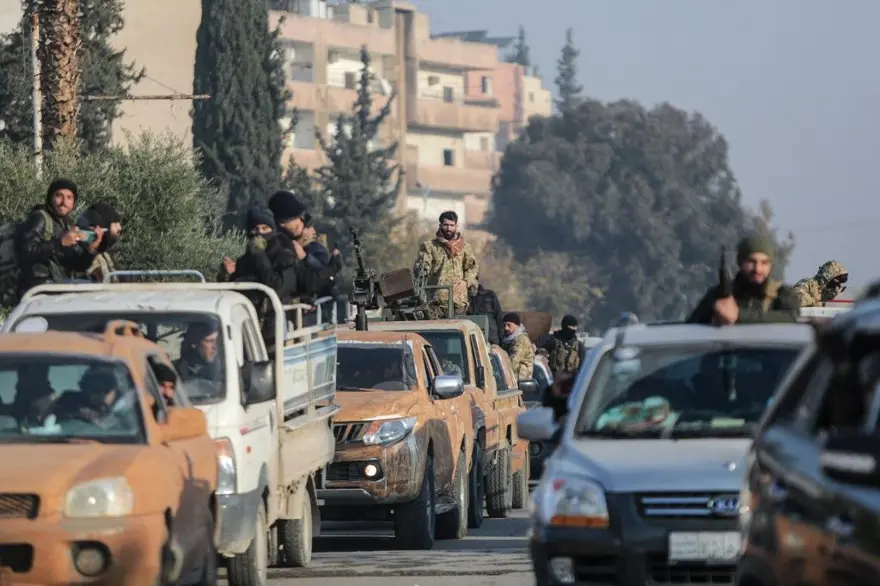 Suriye'de silahlı muhalifler başkente girdi: Esad Rusya'ya kaçtı 17 Suriye'de silahlı muhalifler başkente girdi: Esad Rusya'ya kaçtı 17