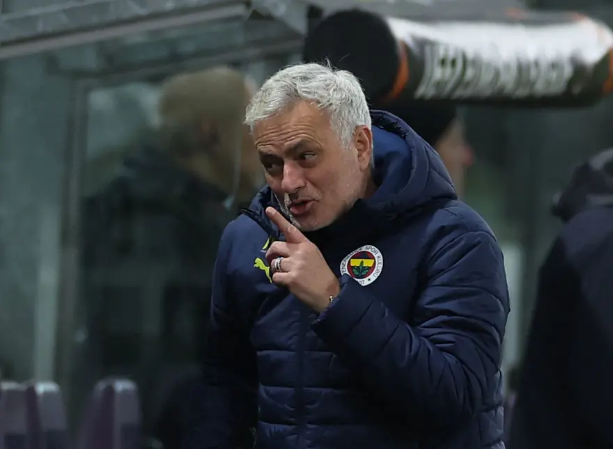 Jose Mourinho'dan yabancı hakem açıklaması: Bu karardan mutluyum! Jose Mourinho'dan yabancı hakem açıklaması: Bu karardan mutluyum!