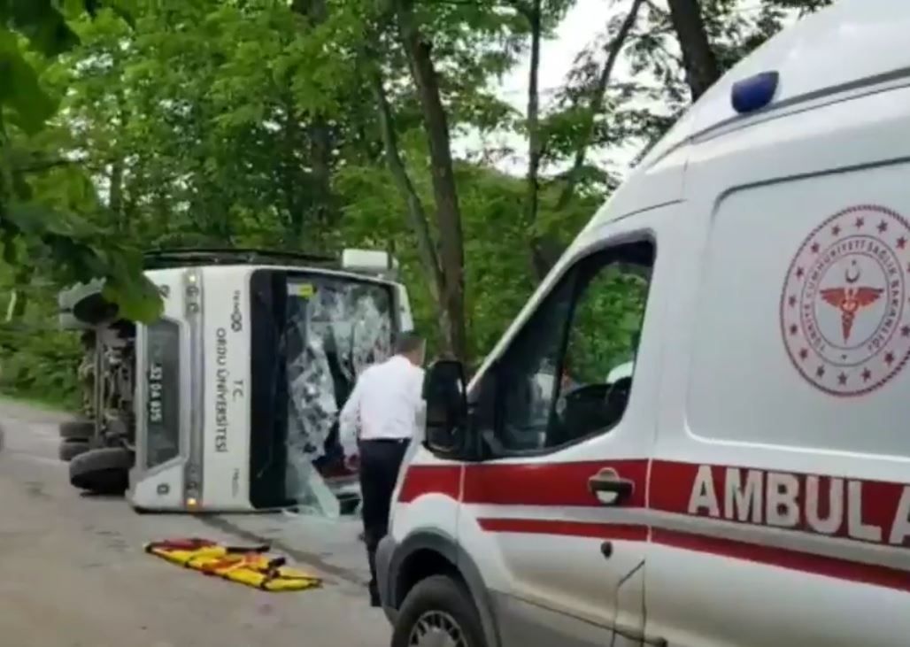 Ordu'da akademisyenleri taşıyan araç devrildi: Dekan hayatını kaybetti