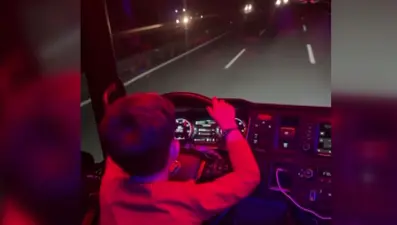 Tepki çeken görüntü: 7 yaşındaki çocuğa TIR kullandıran baba videoya çekti
