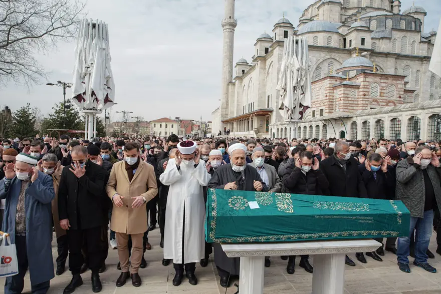 Salih Memişoğlu son yolculuğuna uğurlandı 13 Salih Memişoğlu son yolculuğuna uğurlandı 13