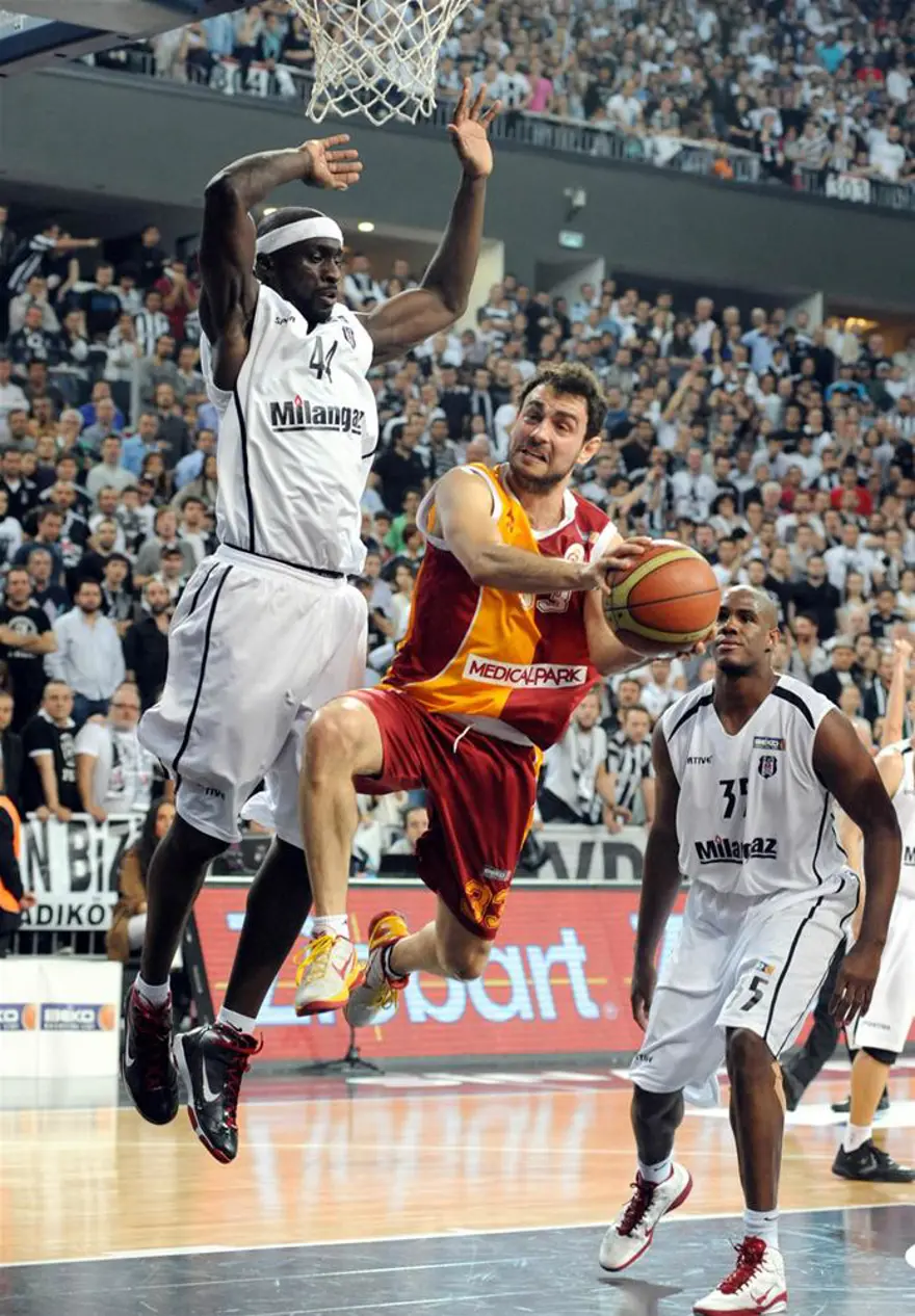 Beşiktaş Milangaz öne geçti 5