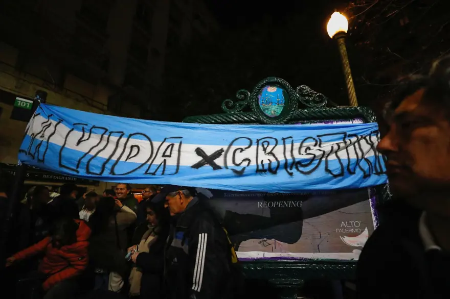 Arjantin'de Cumhurbaşkanı Yardımcısı dolandırıcılıkla suçlandı, sokaklar karıştı 6