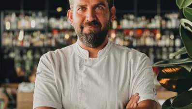 Michelin yıldızlı ünlü şef Maksut Aşkar D Maris Bay'de özel bir deneyim sunuyor