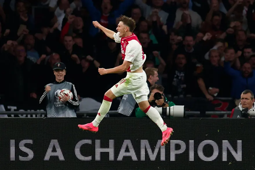 Beşiktaş, Hollanda'da farklı kaybetti 25