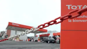 Fransa'ya petrol devi Total'den kötü haber