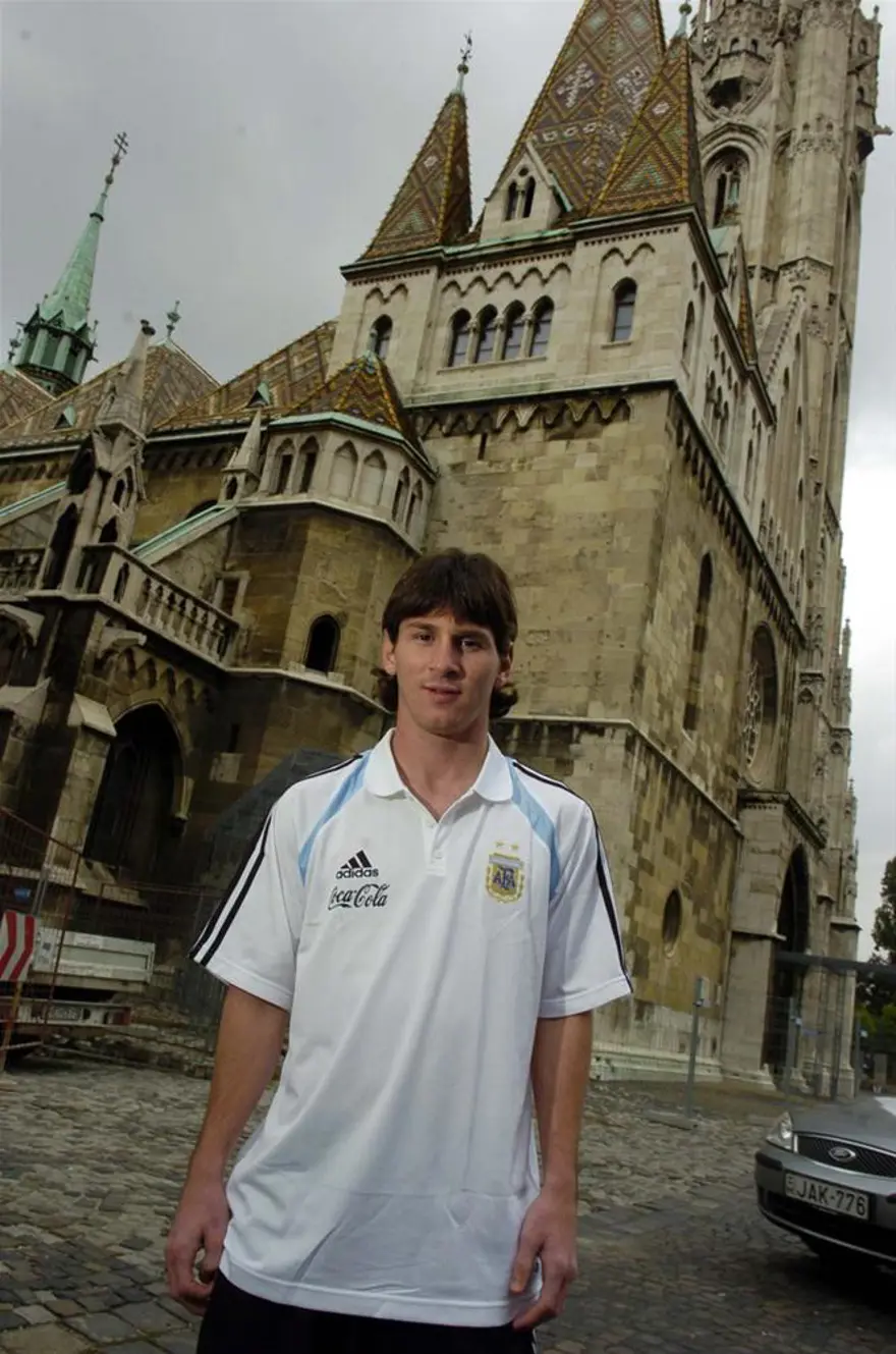 Bebeklikten gençliğe Messi... 17 Bebeklikten gençliğe Messi... 17