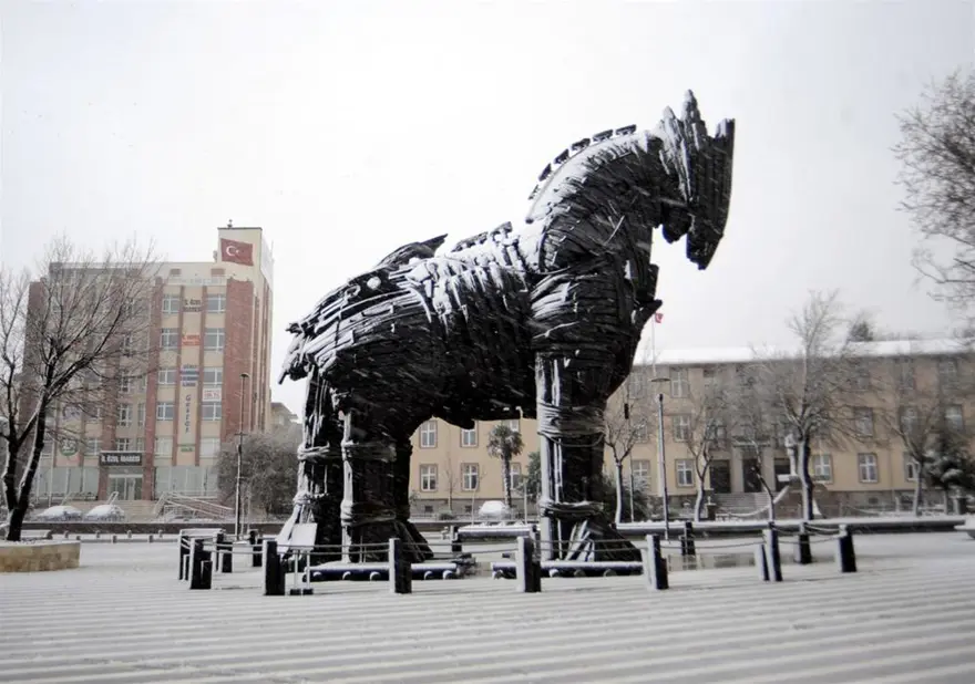 İstanbul'da kar yüzünü gösterdi 5