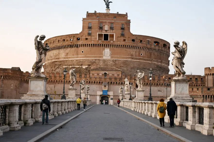 İtalya tarihinin en sessiz günlerini yaşıyor 