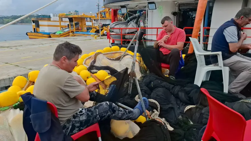 Fırtına sonrası limana sığındılar: Teknelerin bakımı yapılıyor 2