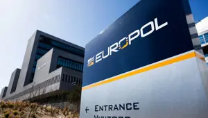 Europol'den suç örgütlerine operasyon: 382 gözaltı