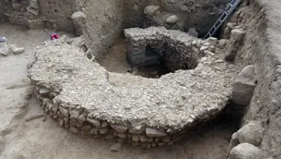 Hititlere ait saray ve tapınak kalıntıları gün yüzüne çıkarılıyor