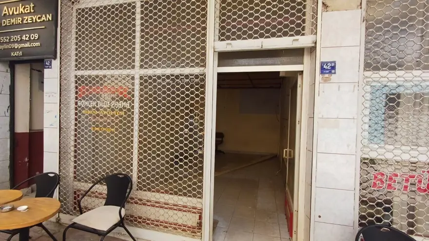 Yarım asırlık dükkan sessizliğe büründü: Sadece ismi kaldı Yarım asırlık dükkan sessizliğe büründü: Sadece ismi kaldı