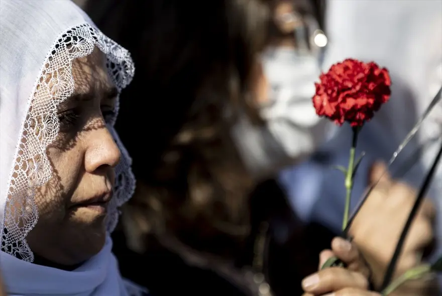 Ankara Garı saldırısında hayatını kaybedenler anıldı 7 Ankara Garı saldırısında hayatını kaybedenler anıldı 7