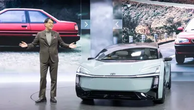 Toyota Corolla yenilendi... Konsept resmen görücüye çıktı