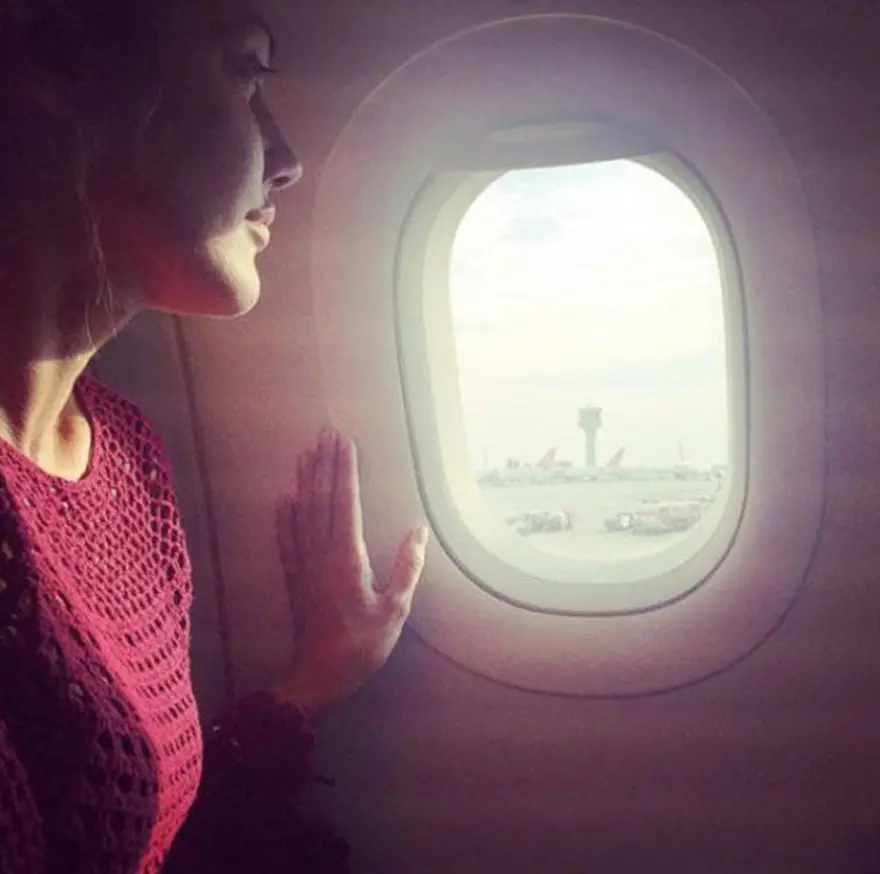 Uçakta rahatsızlanan Meryem Uzerli hastaneye kaldırıldı 16