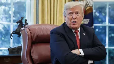 Trump'tan ağır hakaret: Powell bir aptal
