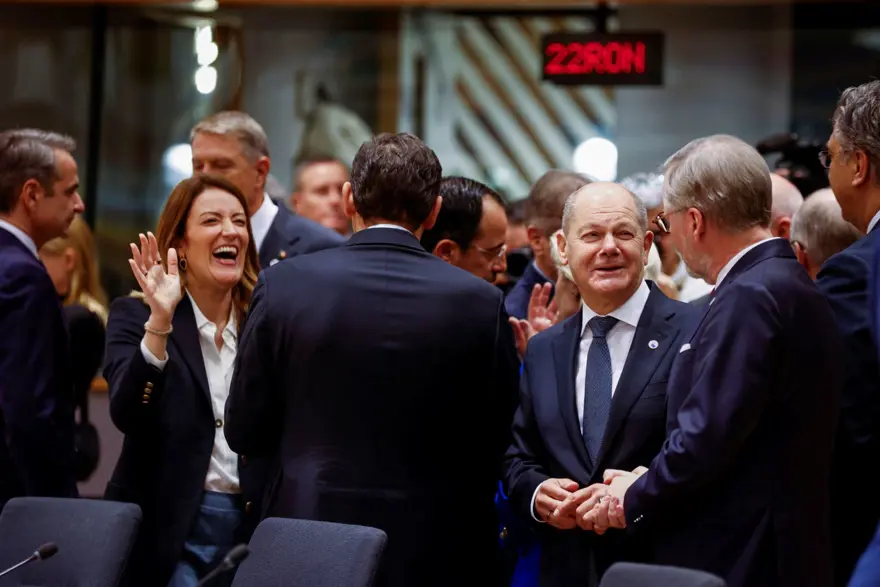 Almanya erken seçime gidiyor! Cumhurbaşkanı Steinmeier meclisi feshetti 3 Almanya erken seçime gidiyor! Cumhurbaşkanı Steinmeier meclisi feshetti 3