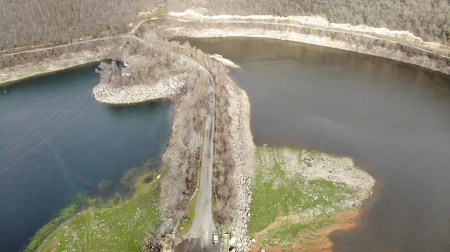 İstanbul'un barajları alarm veriyor: 8 ayda yüzde 97,29 oranında düşüş 1 İstanbul'un barajları alarm veriyor: 8 ayda yüzde 97,29 oranında düşüş 1