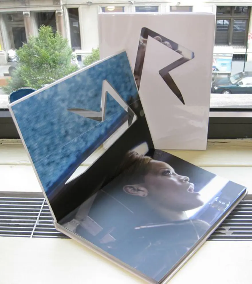 Rihanna kitap çıkardı: The Rihanna Book 2
