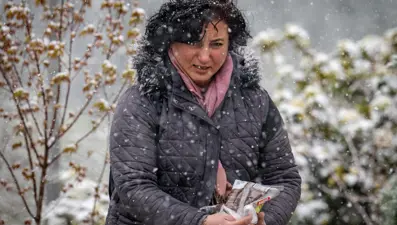 Ankara güne karla uyandı
