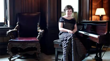 Harper’s Bazaar’da modaya uyumlu Susan Boyle