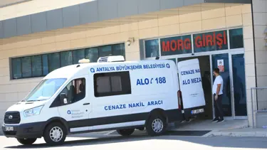 Antalya'da uçuruma devrilen araçtaki doktor hayatını kaybetti