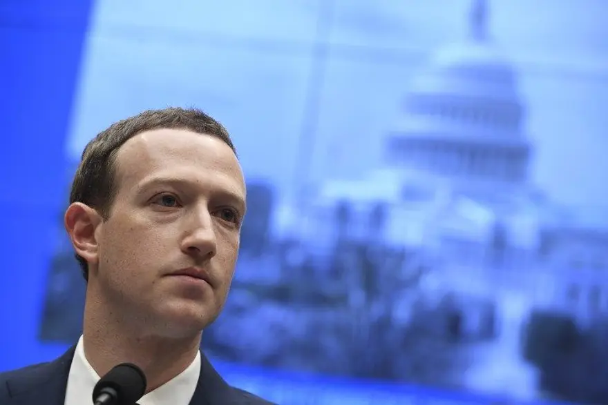 Facebook CEO'su Mark Zuckerberg: Benim de bilgilerim çalındı 18